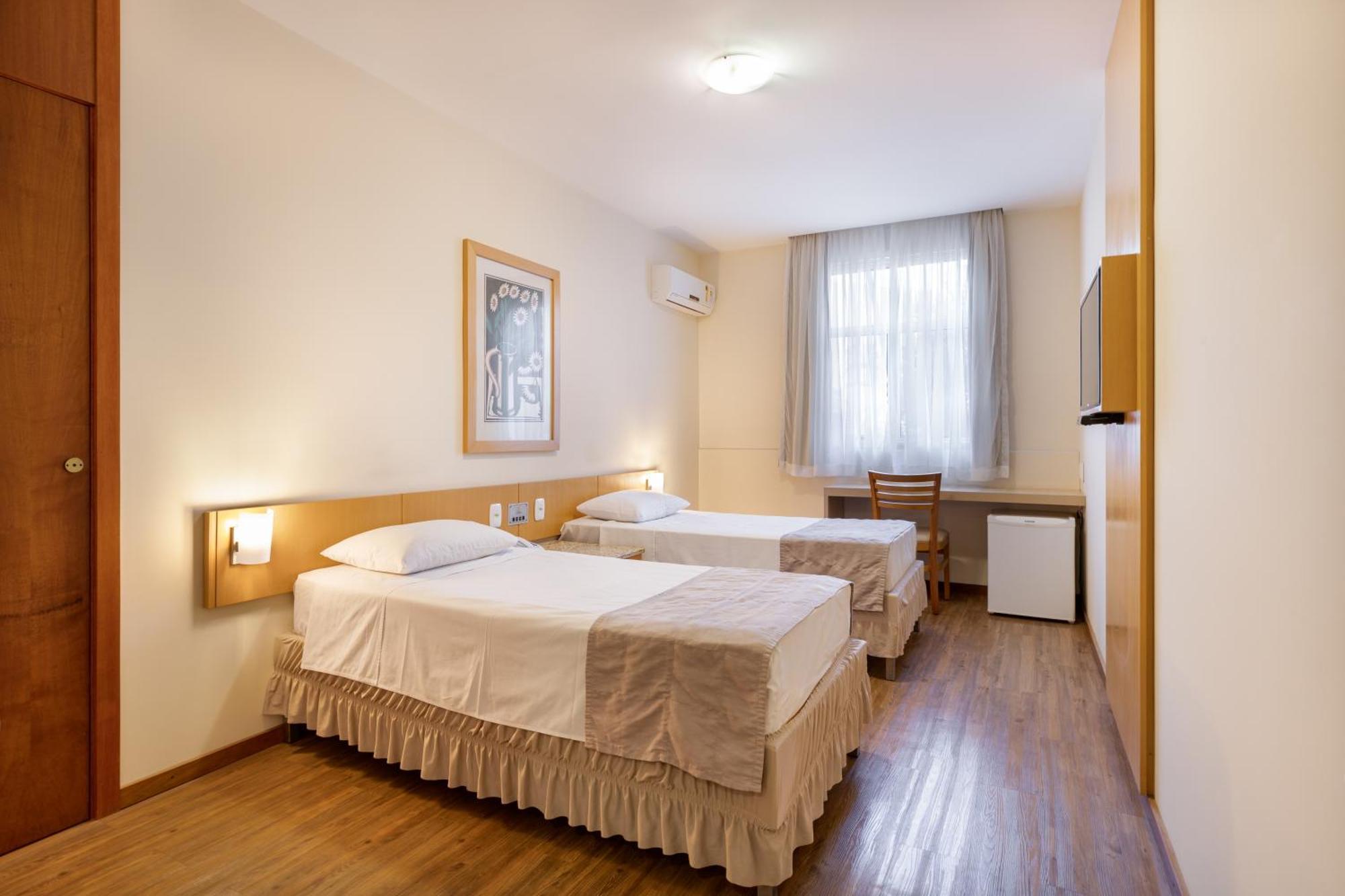 Hotel Crystal Londrina Extérieur photo