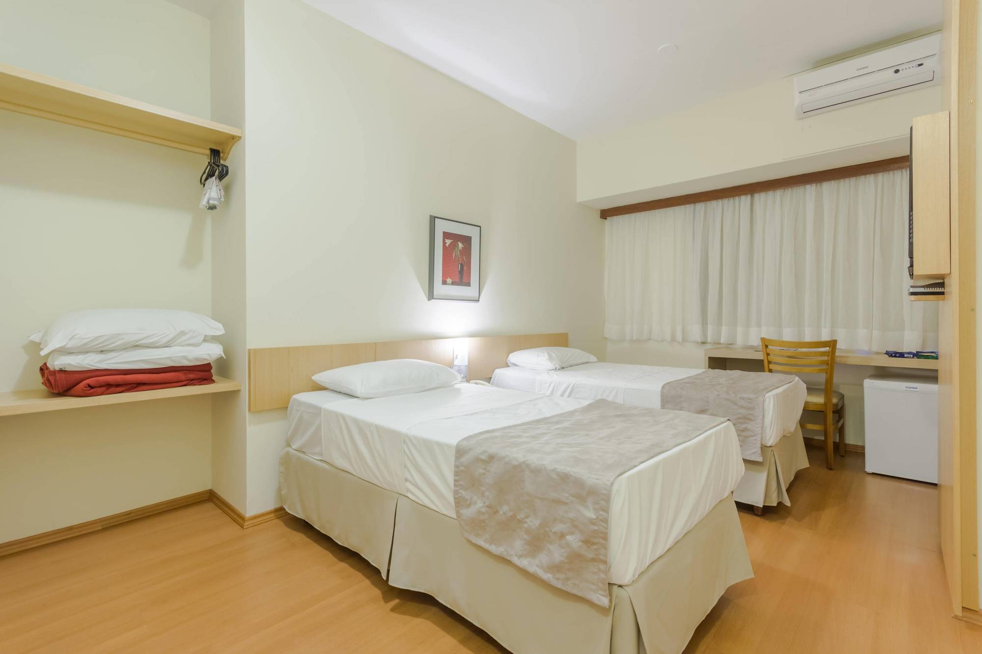 Hotel Crystal Londrina Extérieur photo